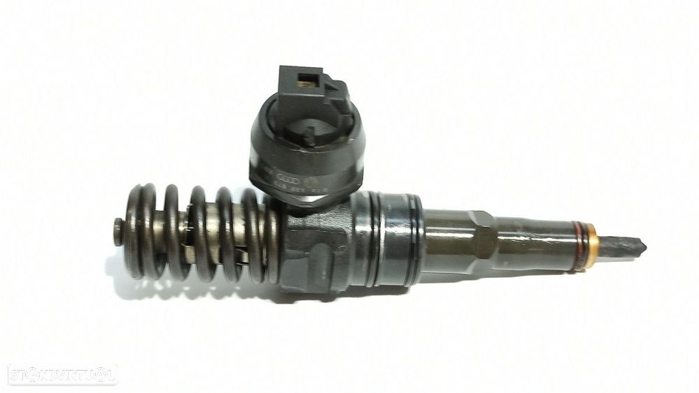 INJETOR VOLKSWAGEN TOUAREG (7LA) TDI V10 - 4