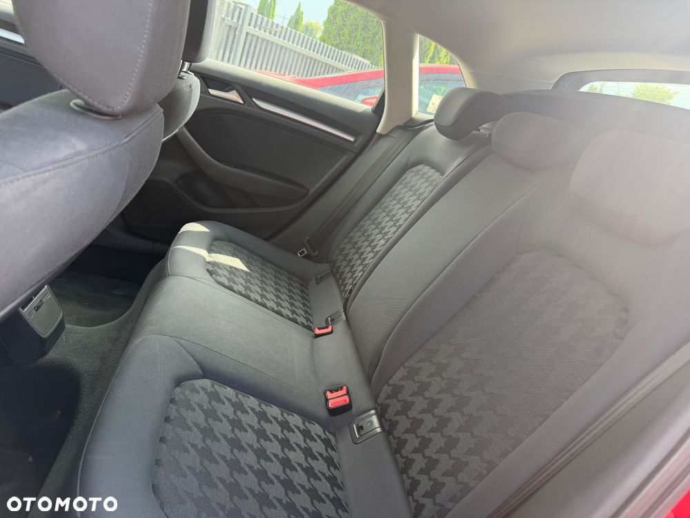 Audi A3 Sportback 1.6 TDI S tronic - 22