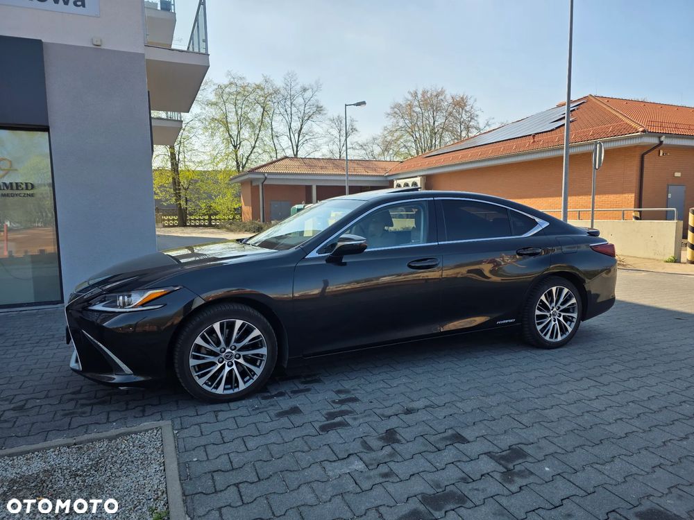 Lexus ES 300h Prestige - 3