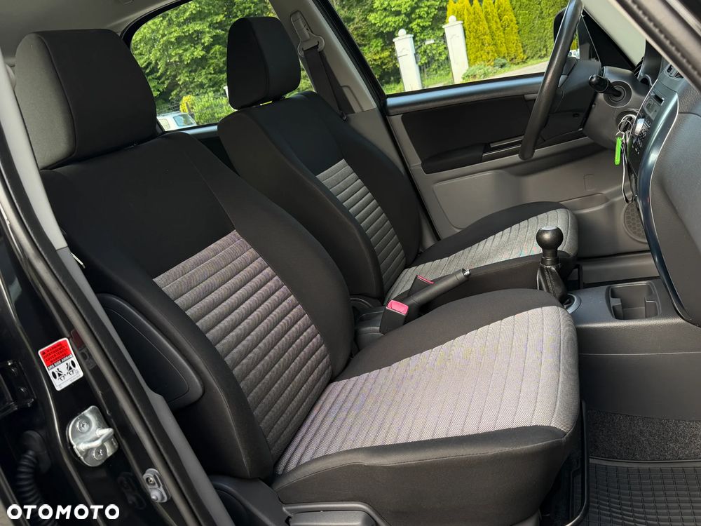 Suzuki SX4 1.6 VVT 4x4 Comfort - 23