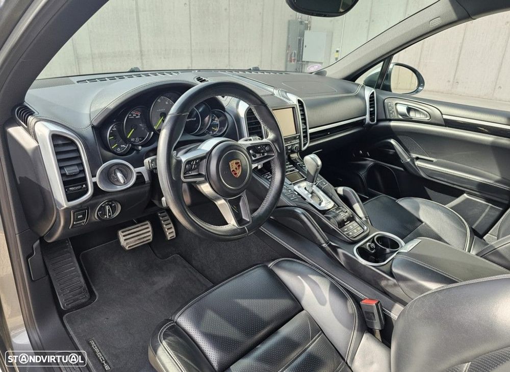 Porsche Cayenne S E-Hybrid Platinum Edition - 12