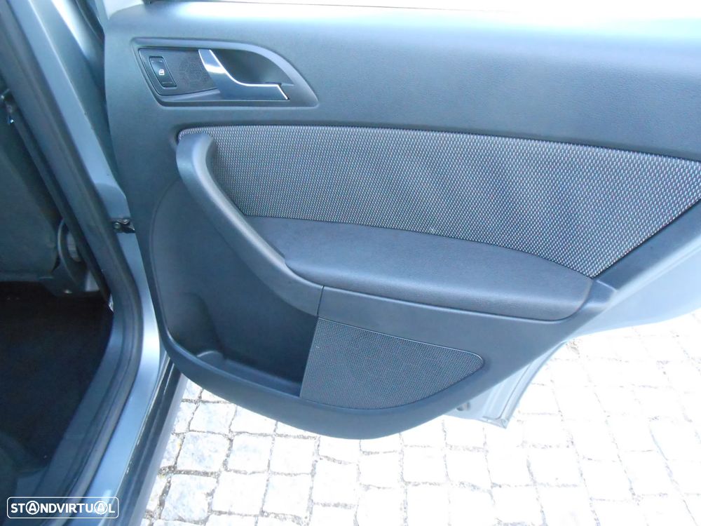 Skoda Yeti 1.2 TSI Active - 23