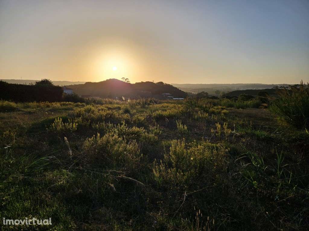 Terreno com projeto aprovado entre Óbidos e Bombarral - Grande imagem: 2/17