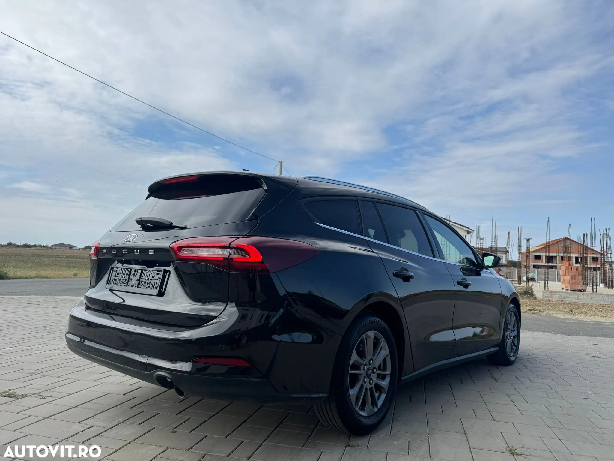 Ford Focus Turnier 1.5 EcoBlue Start-Stopp-System Aut. TITANIUM - 5