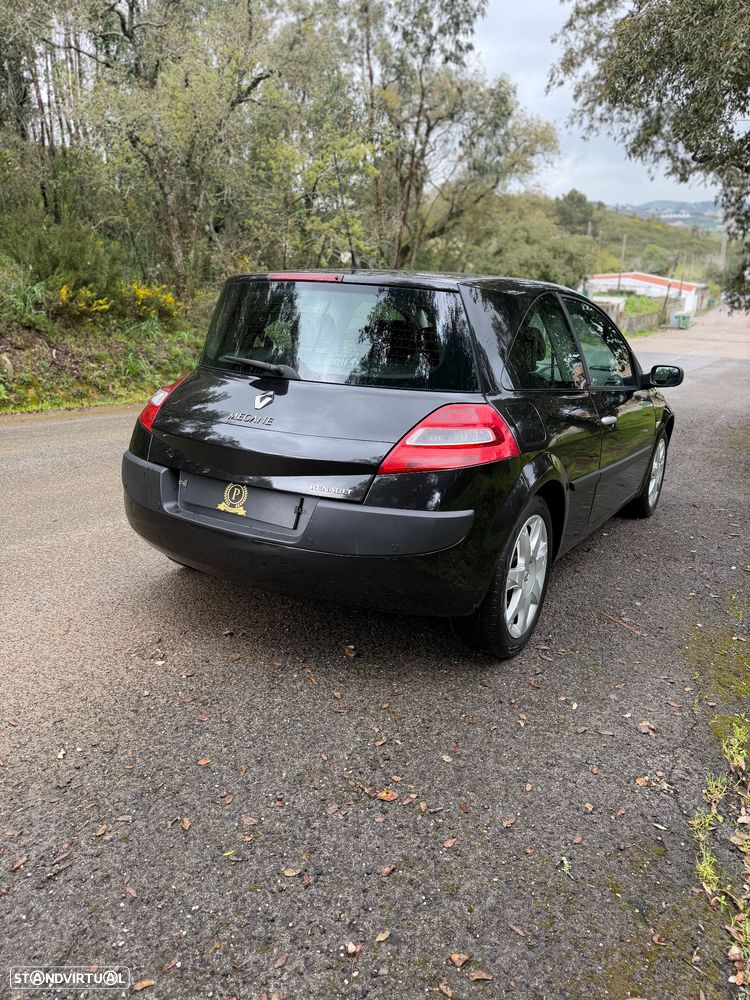 Renault Mégane 1.5 dCi Dynamique Luxe - 6