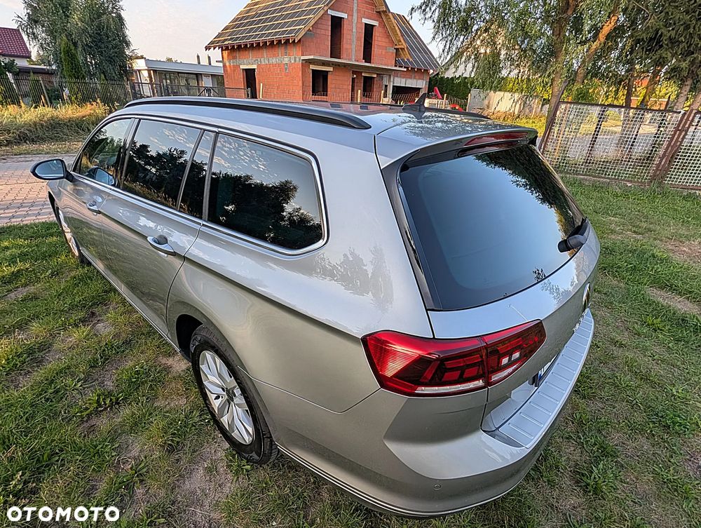 Volkswagen Passat 2.0 TDI SCR DSG - 18