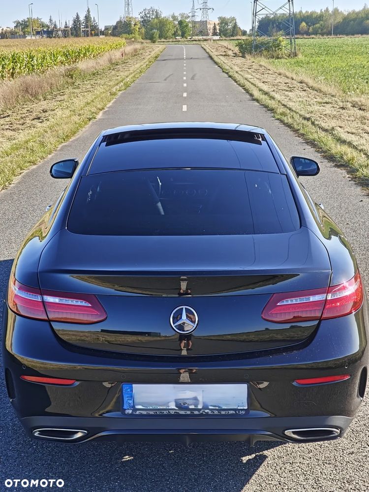 Mercedes-Benz Klasa E 200 4Matic Coupe 9G-TRONIC AMG Line - 6
