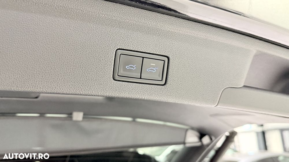 Volkswagen Touareg V6 TSI eHybrid PHEV R - 33