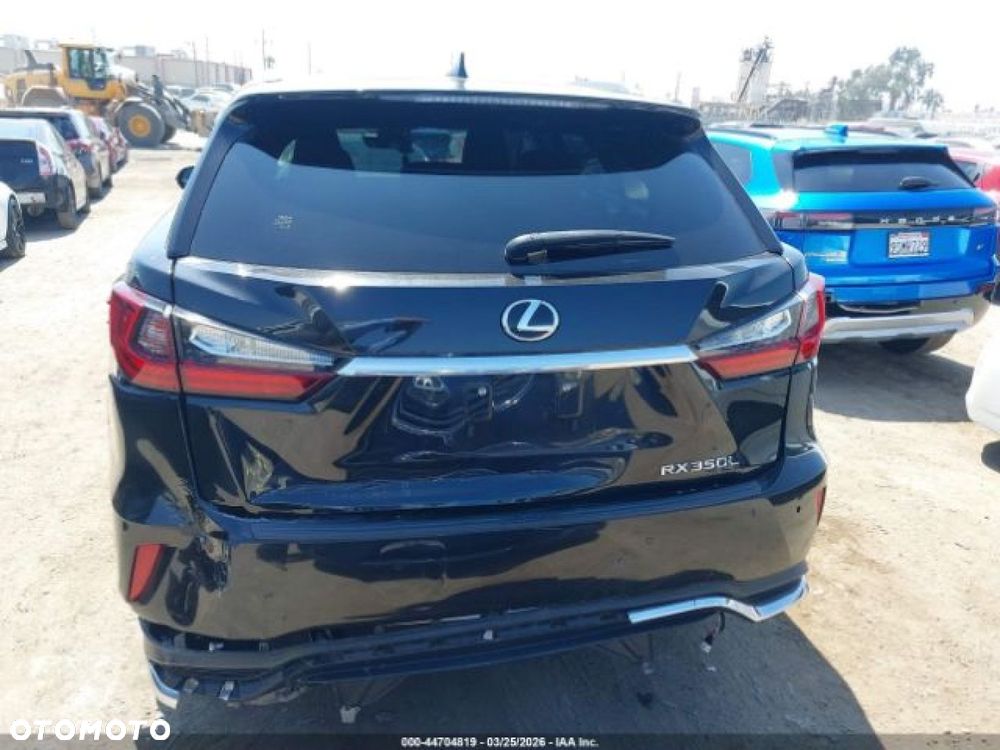 Lexus RX - 8