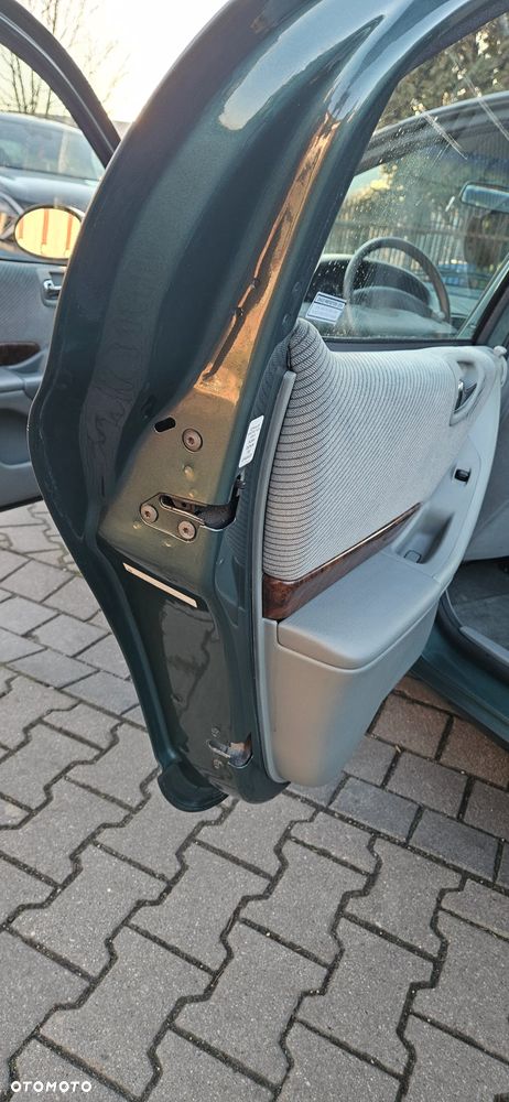 Chrysler Stratus - 14