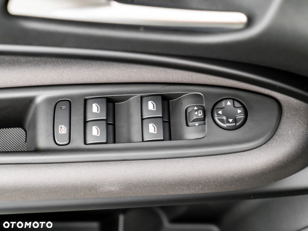 Alfa Romeo Junior ver-1-2-mhev-ibrida-q4-edct - 19