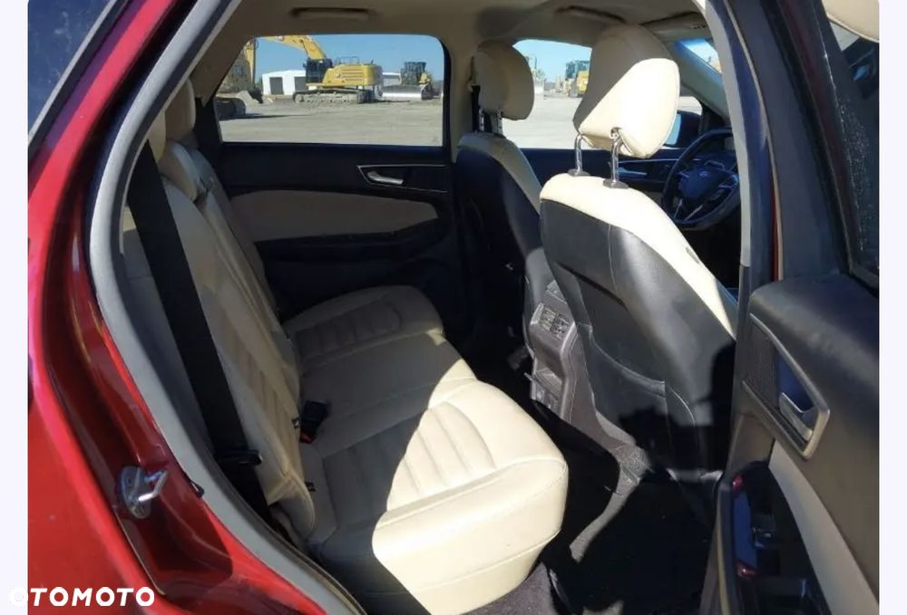 Ford Edge - 7