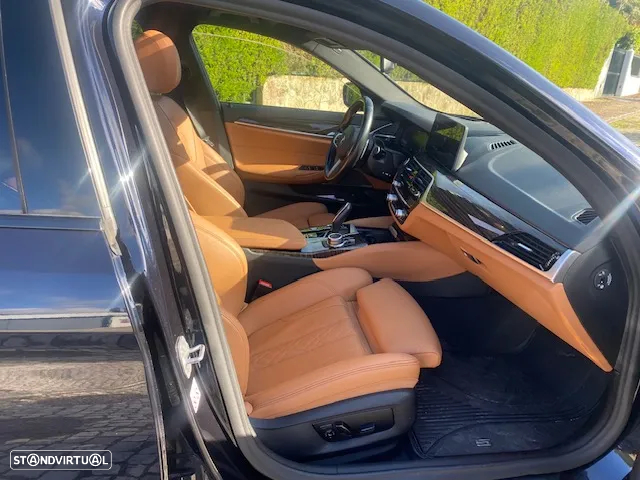 BMW 530 e Pack Desportivo M - 54