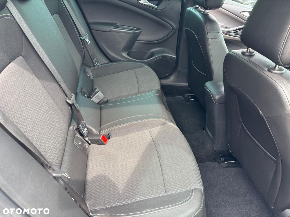 Opel Astra 1.4 Turbo Dynamic - 19