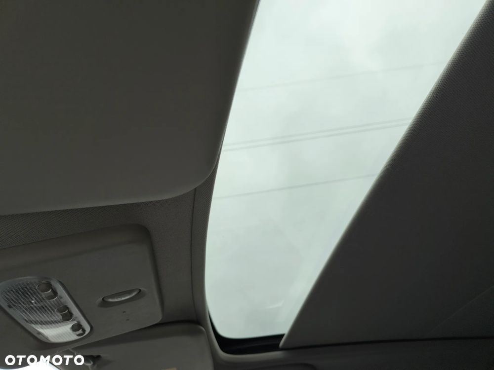 Nissan Qashqai 1.3 DIG-T N-Connecta EU6d - 19