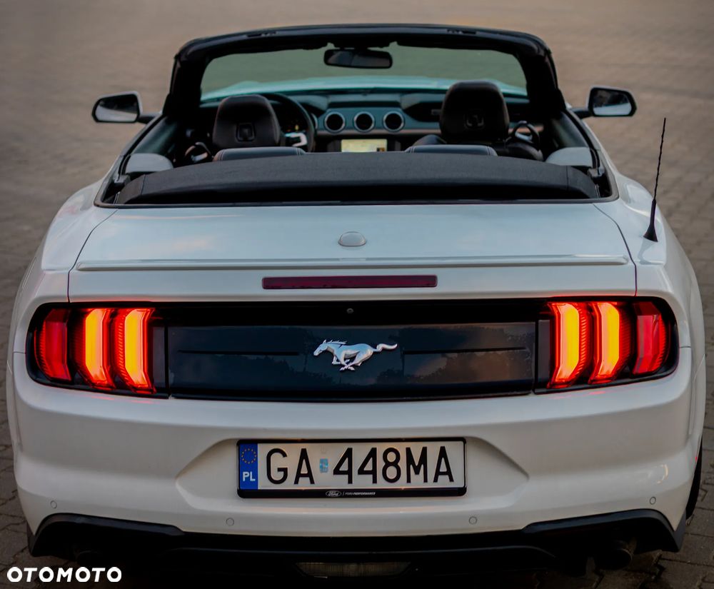 Ford Mustang - 6