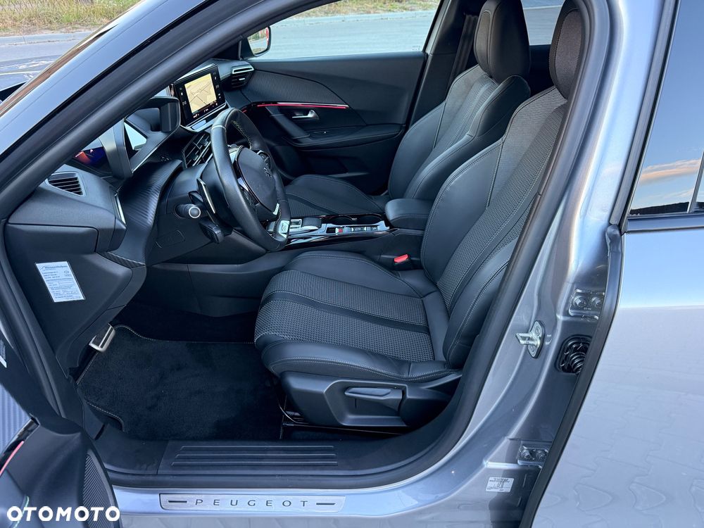 Peugeot 2008 1.5 BlueHDi GT S&S EAT8 - 23