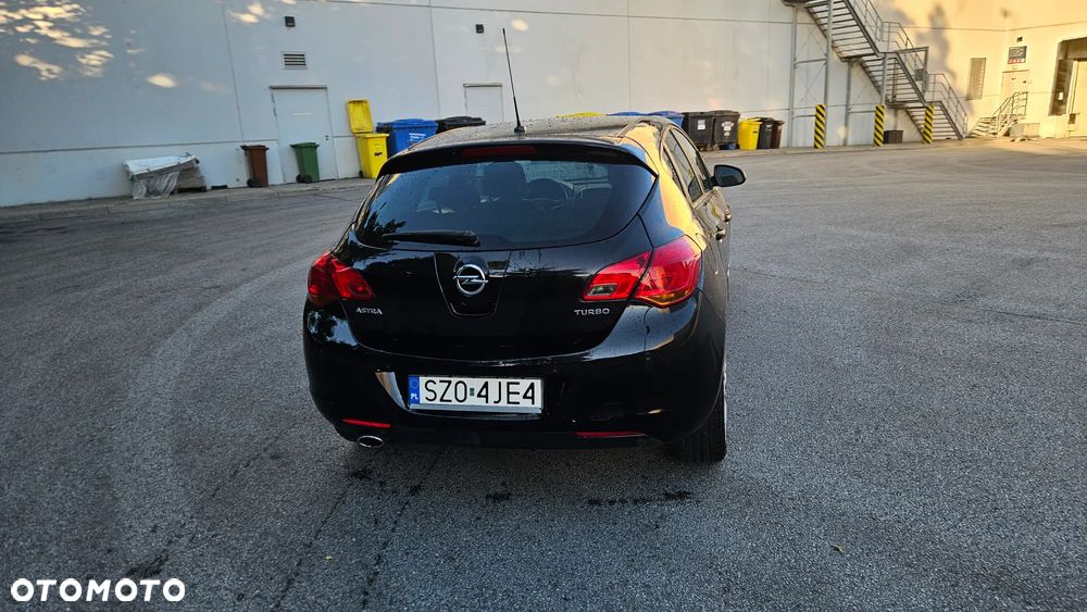 Opel Astra 1.4 Turbo 150 Jahre - 9