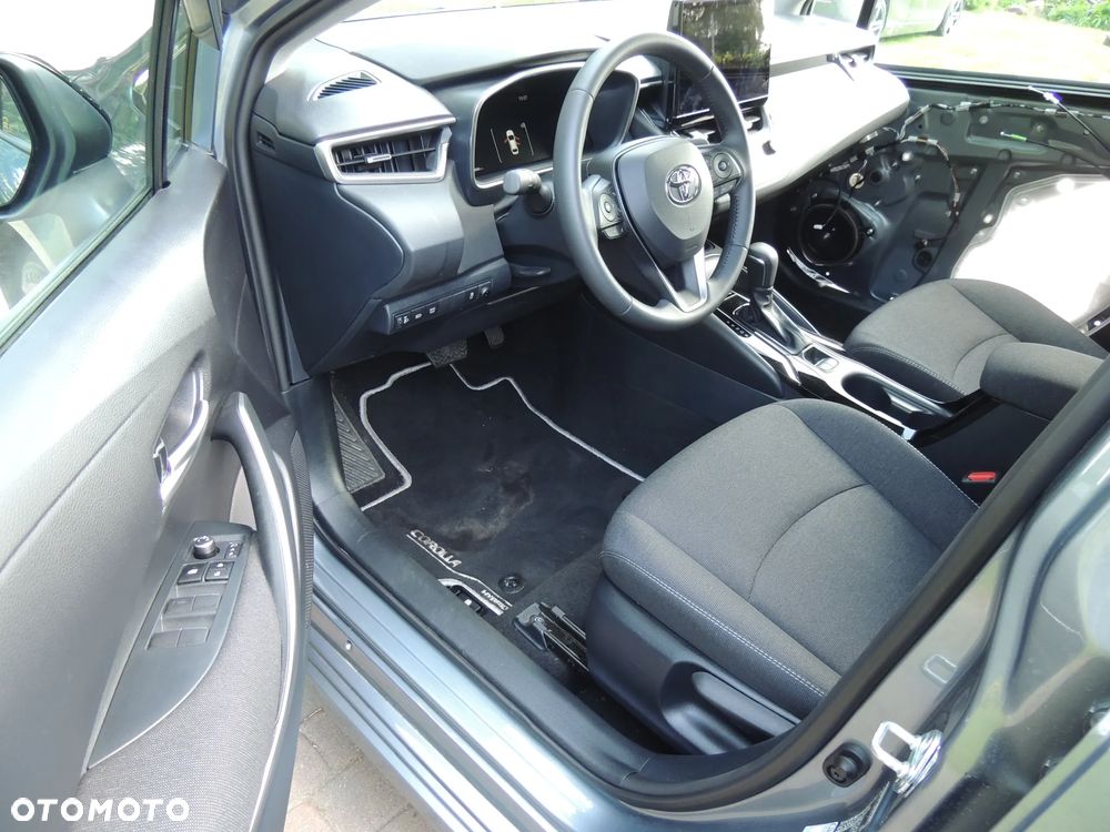 Toyota Corolla 1.8 Hybrid Comfort - 18
