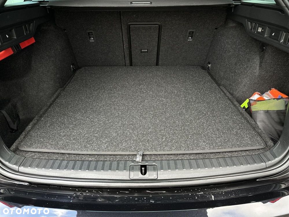 Skoda Octavia 2.0 TDI RS DSG - 10