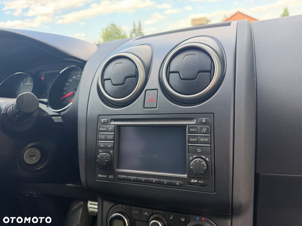 Nissan Qashqai 2.0 dCi DPF tekna - 17