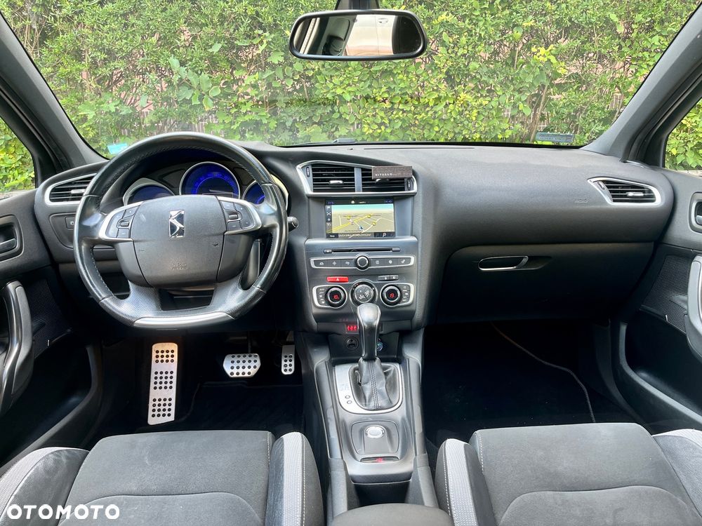 DS Automobiles DS 4 Crossback - 10