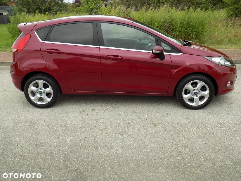 Ford Fiesta 1.4 Champions Edition - 12
