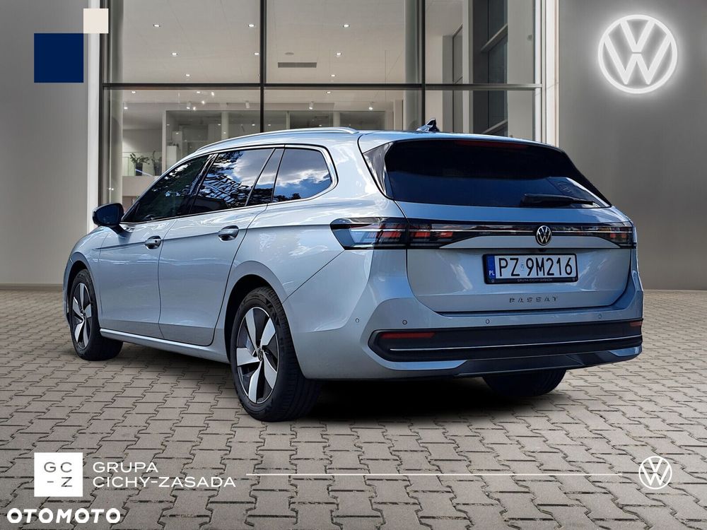 Volkswagen Passat - 4
