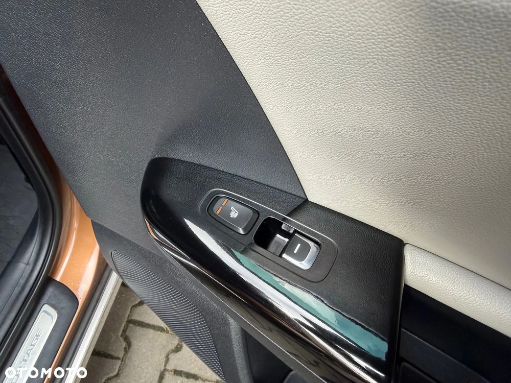 Kia Sportage 1.6 T-GDI AWD DCT GT LINE - 39