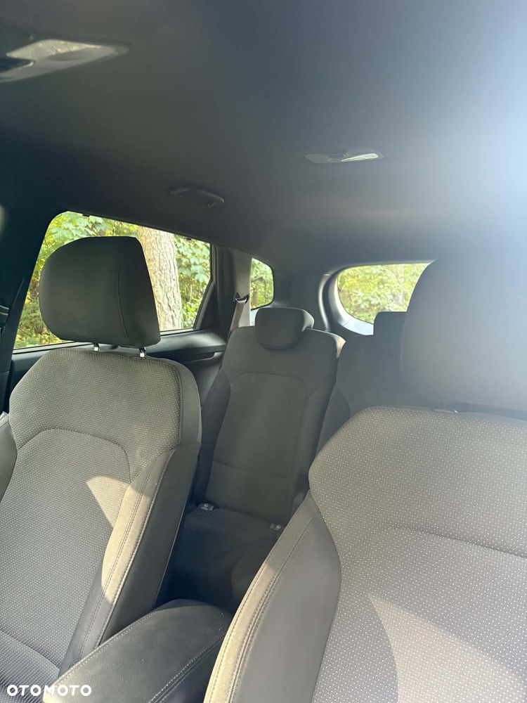 Kia Carens 1.7 CRDi M - 17