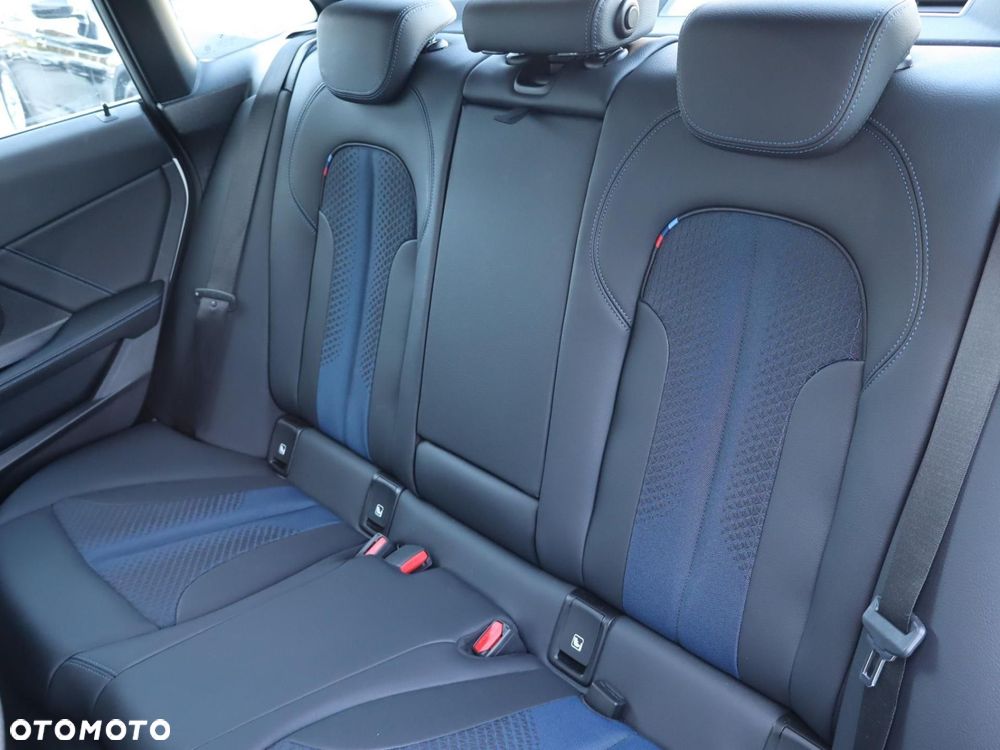 BMW Seria 2 218i M Sport - 9