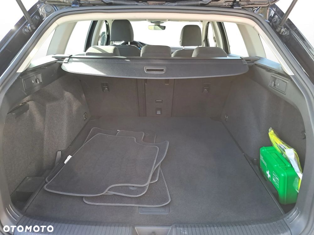 Volkswagen Golf 2.0 TDI SCR DSG Life - 21