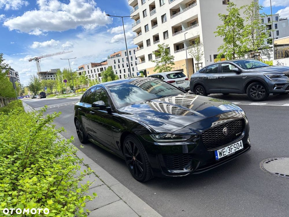 Jaguar XE 2.0 P300 AWD R-Dynamic HSE - 8