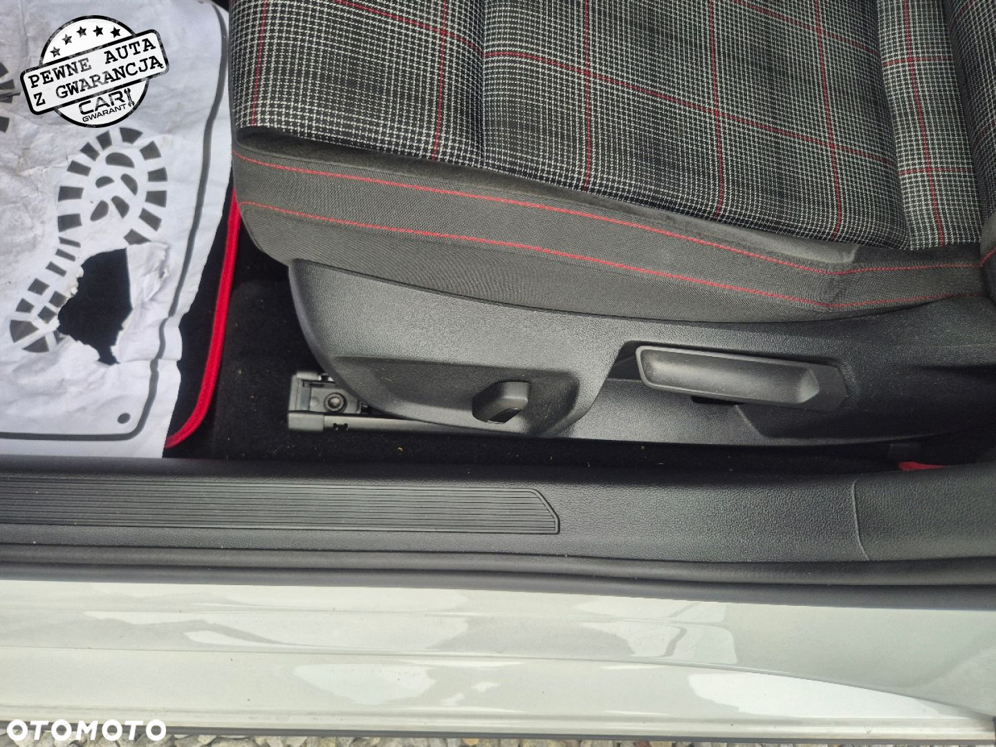 Volkswagen Golf - 28