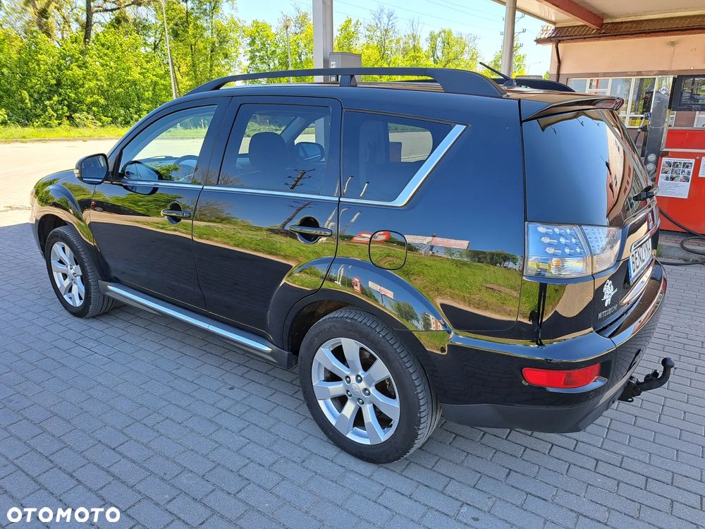 Mitsubishi Outlander - 10