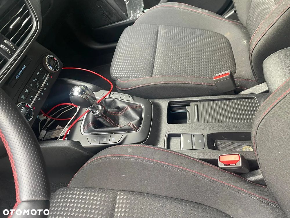 Ford Focus 1.5 EcoBoost ST-Line - 21