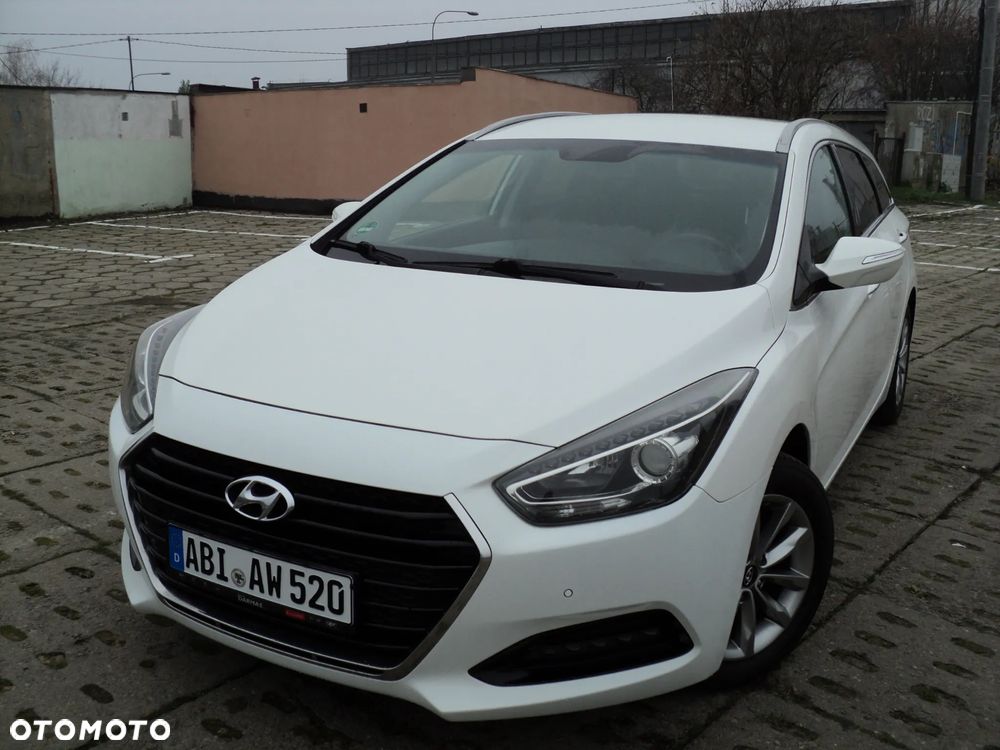 Hyundai i40 Kombi 1.7 CRDi DCT Premium - 2