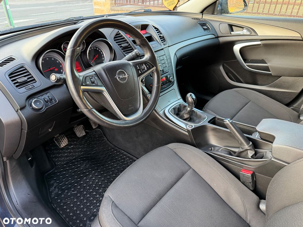 Opel Insignia 1.8 - 2