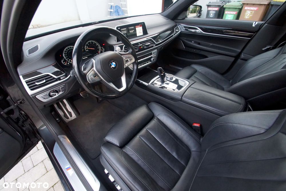 BMW Seria 7 740Li xDrive - 22