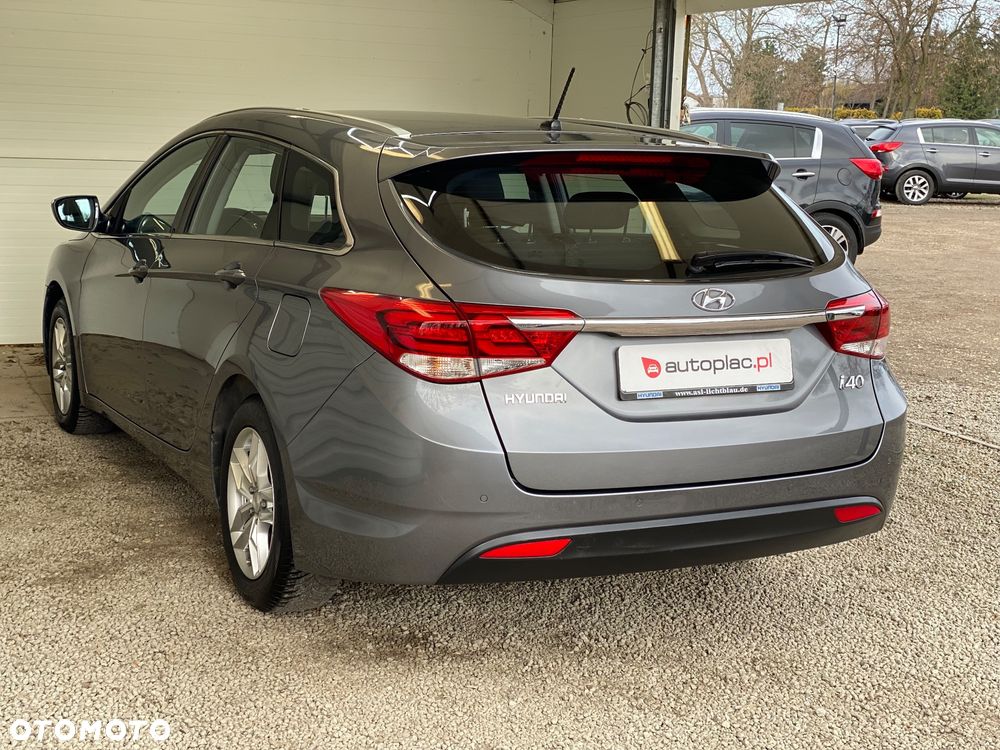 Hyundai i40 Kombi blue 1.6 Trend - 3