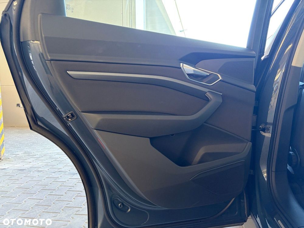 Audi e-tron Sportback - 23