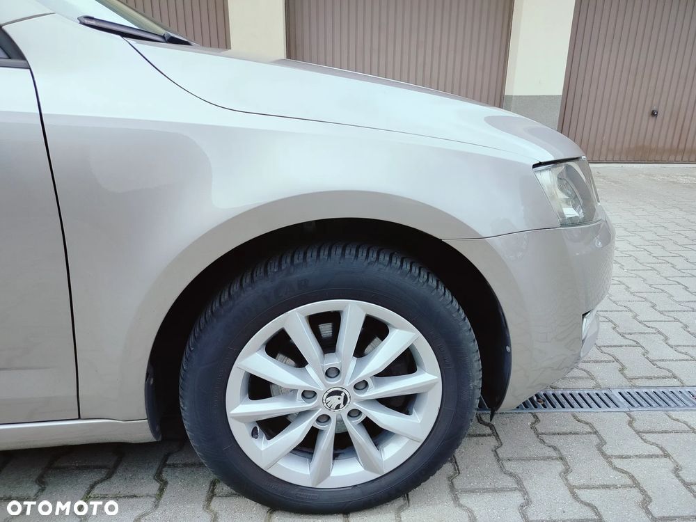 Skoda Octavia 1.6 TDI DPF DSG Active - 6