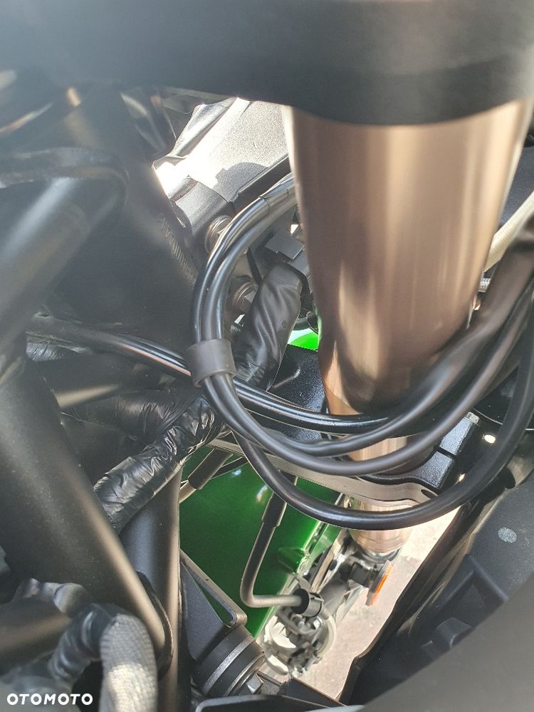 Kawasaki H2 - 26