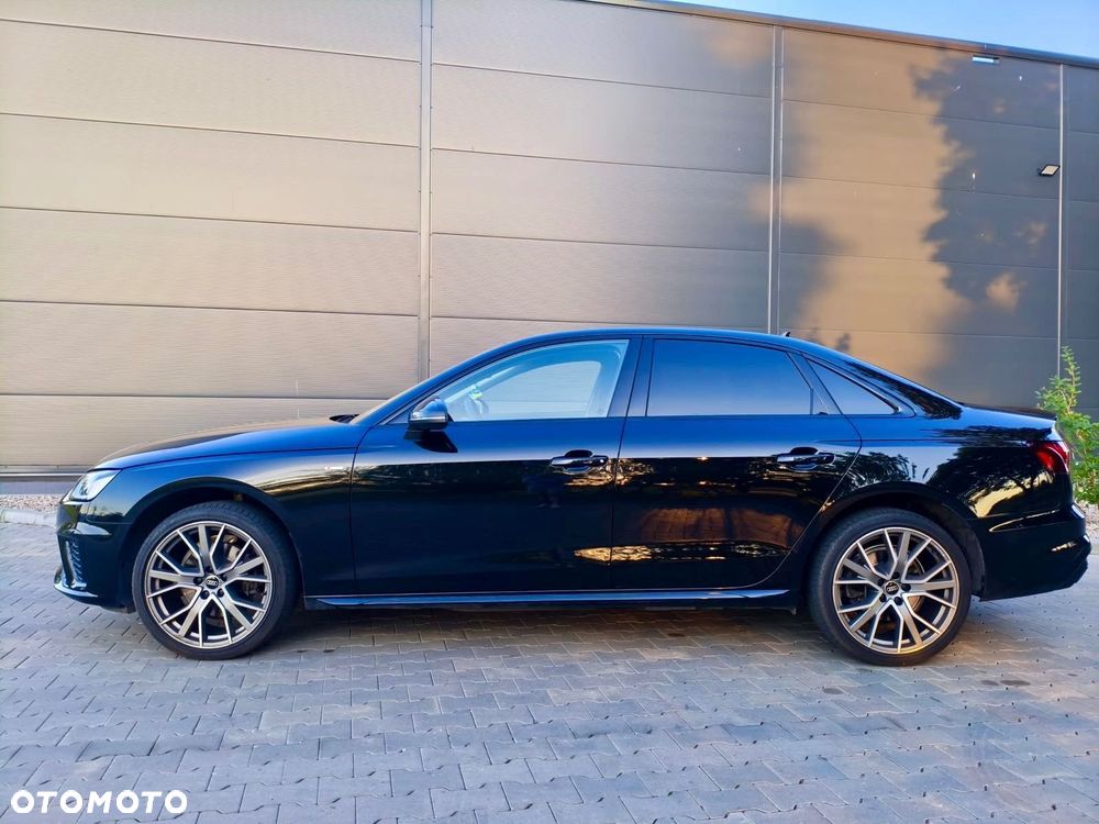 Audi A4 Avant 35 TFSI mHEV S Line S tronic - 4