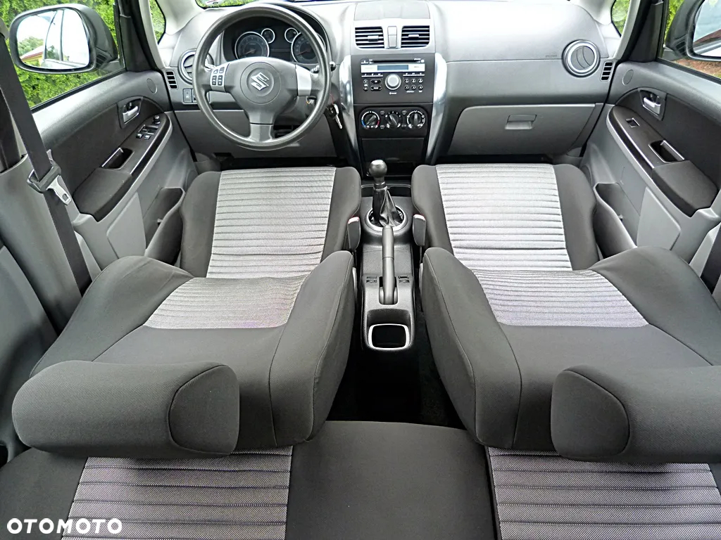 Suzuki SX4 1.6 Comfort Plus 4WD - 14