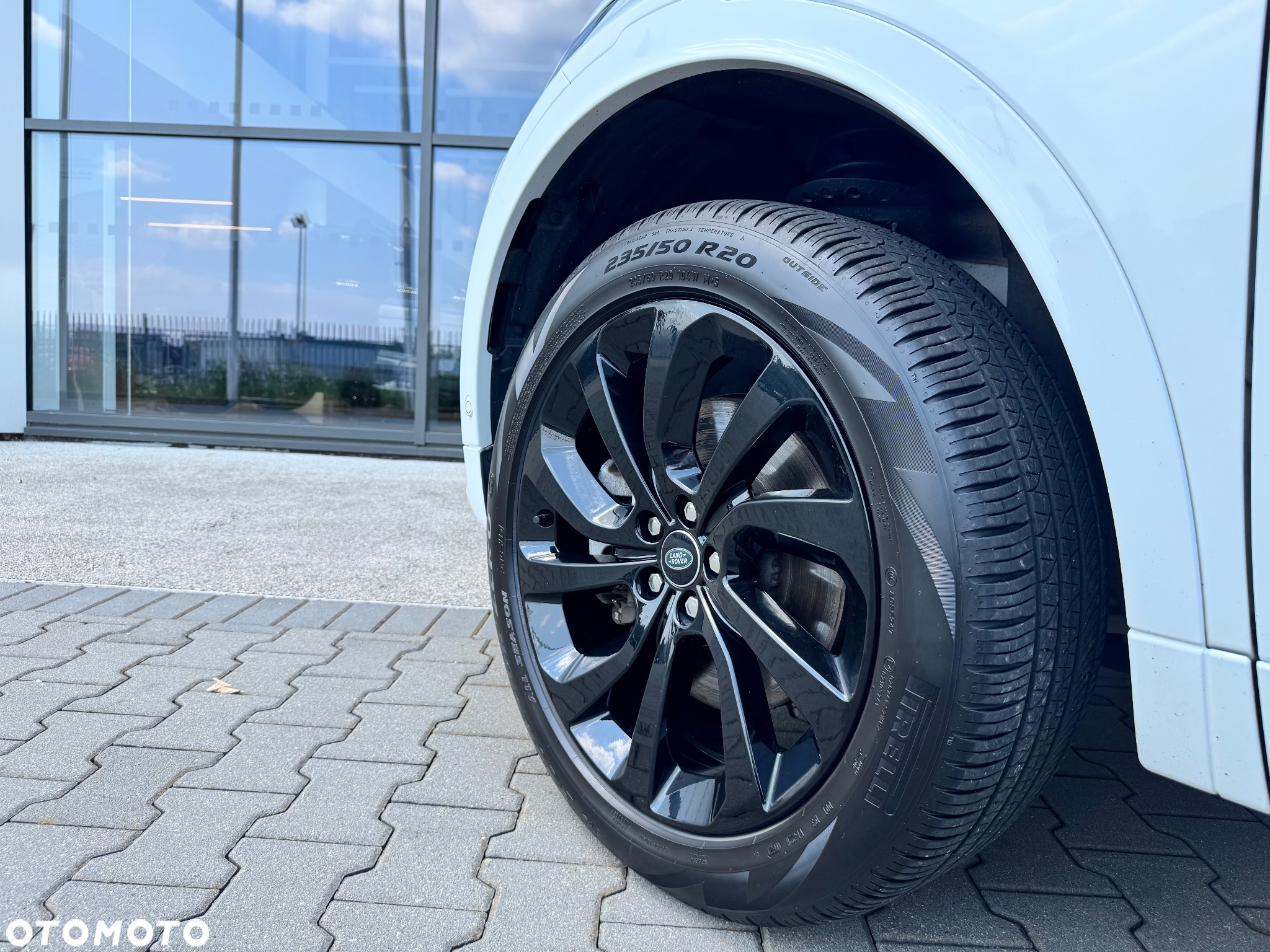 Land Rover Discovery Sport - 24