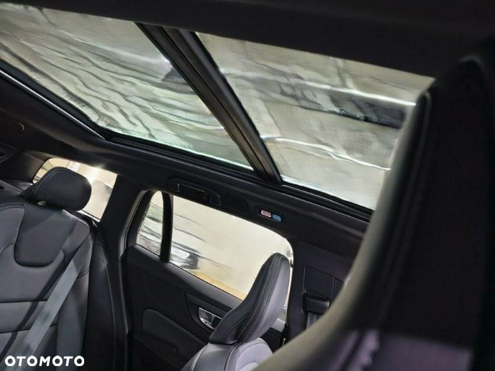 Volvo V60 B4 B DKG Ultra Dark - 14