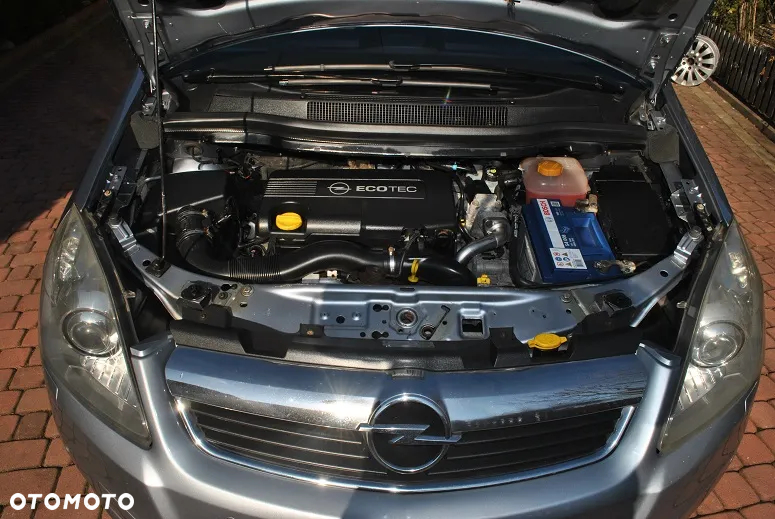Opel Zafira - 2