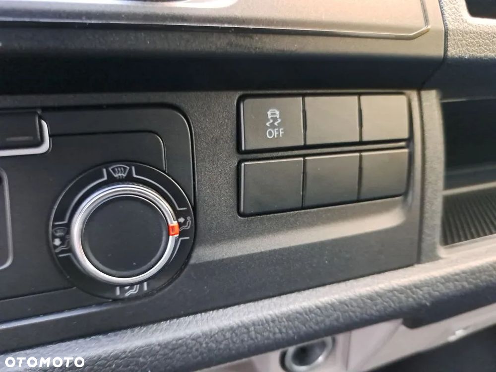 Volkswagen Transporter - 17