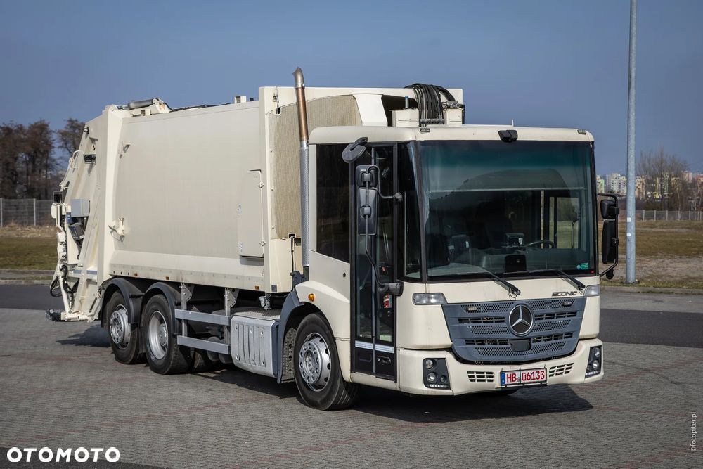 Mercedes-Benz Econic - 8